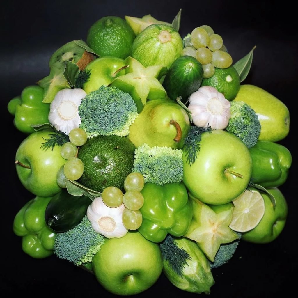 Фото зеленых фруктов. Букет из фруктов. Овощной букет. Фруктовый букет в зеленых тонах. Зеленый фрукт.