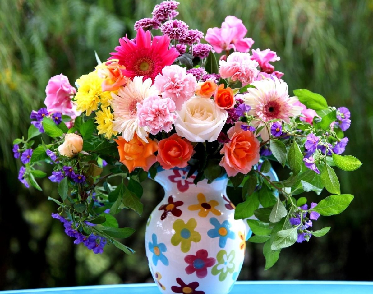 День садовых цветов. Красивый яркий букет. Букет цветов «летний». Красивый летний букет цветов. Цветочки в вазе.