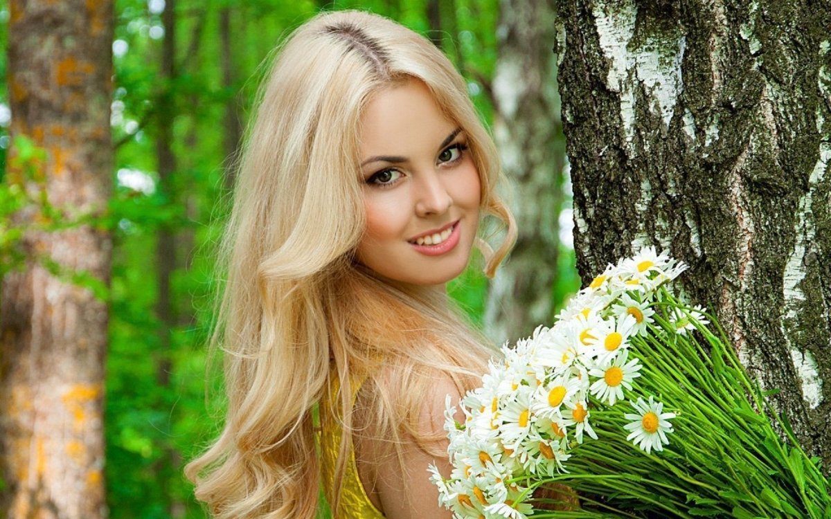 Красивые девушки блондинки. Длинноволосая блондинка. Красивые русские девушки. Красивые блондинки на природе. Супер очаровательная