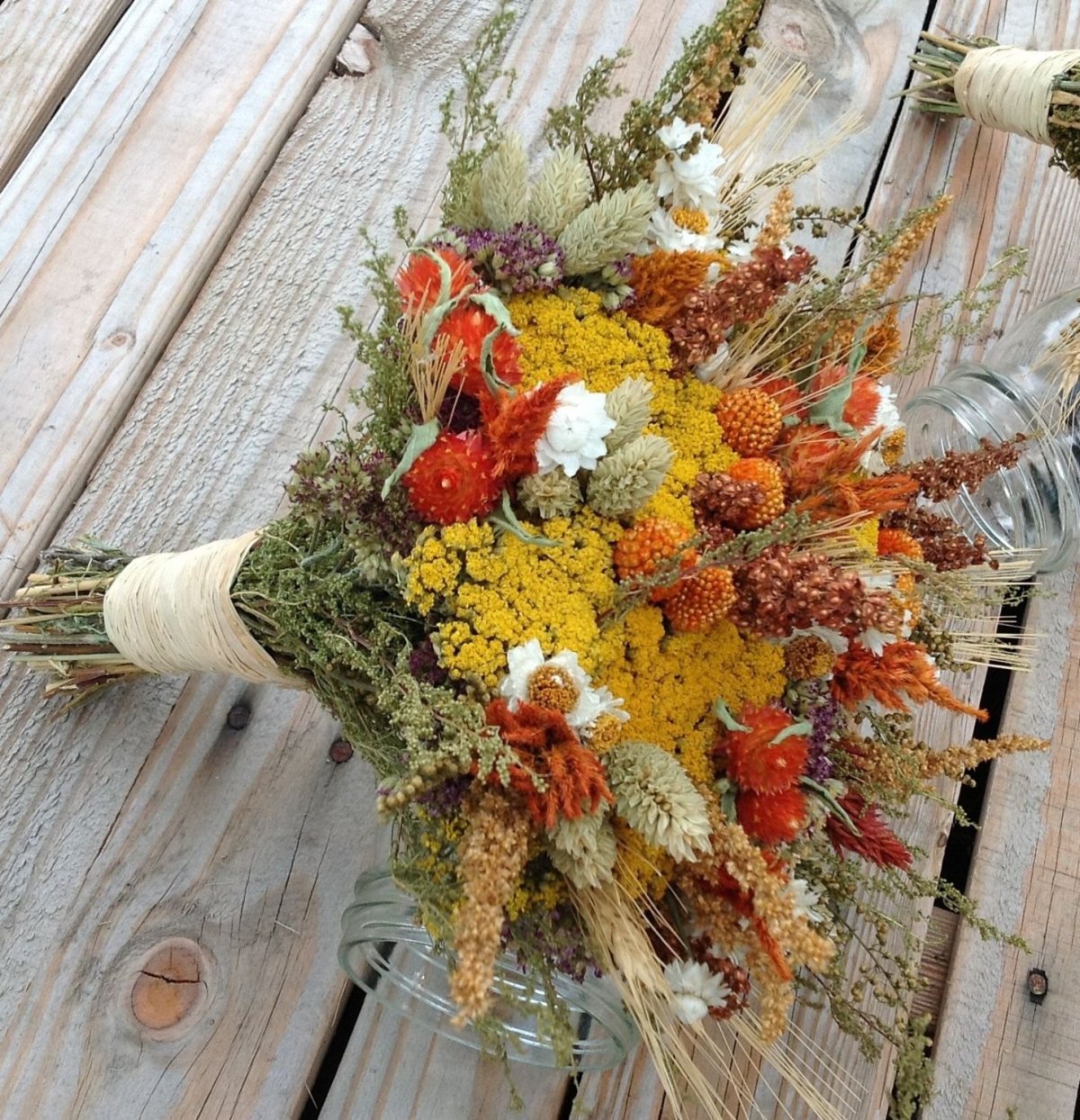 Осенний букет невесты с сухоцветами. Букет сухоцветов засушить. Букет невесты из сухоцветов на осень. Осенний букет невесты из сухоцветов.