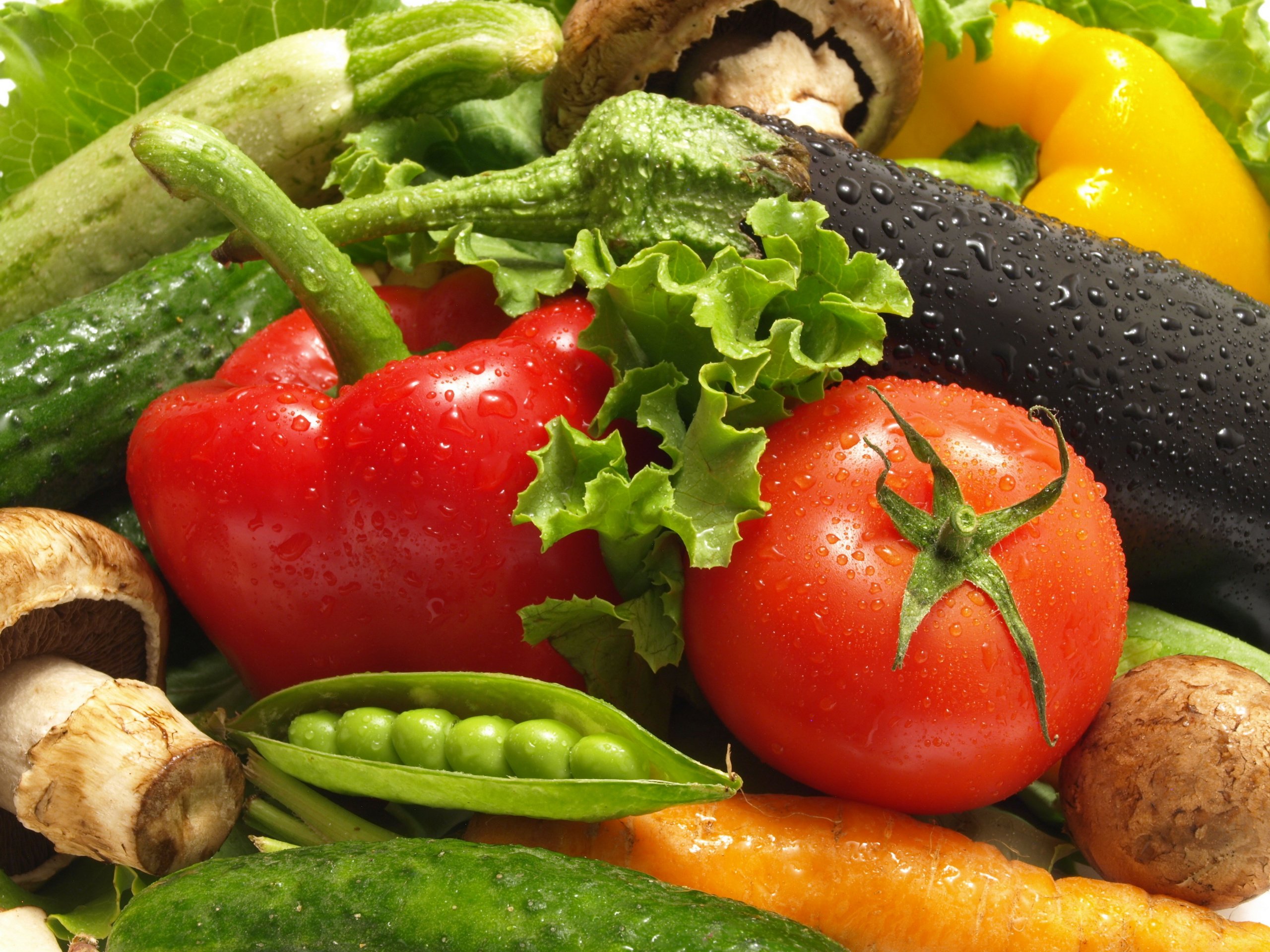 Красивые овощи. Сочные овощи. Свежие овощи. Свежие овощи и зелень.
