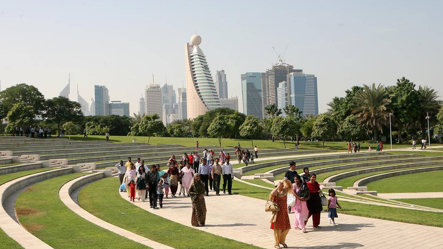 Access park. Парк забиль в Дубае. Мушхириф парк Дубай. Парк забиль в Дубае фото. Дубай зеленые парки.