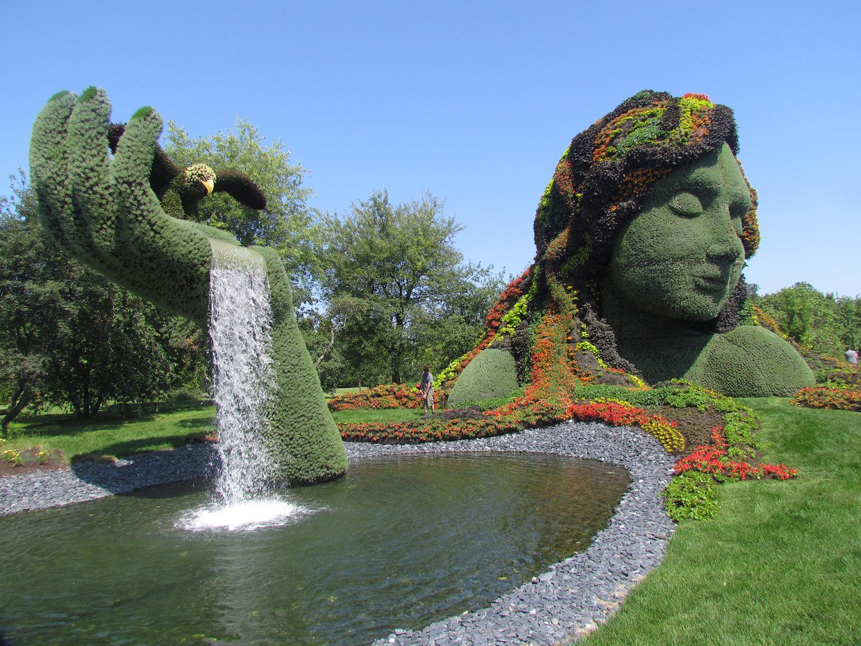 Удивительные создания планеты. Ботанический сад Монреаля. Ботанический сад Монреаля (Канада). Водопад Топиар Монреаль. Топиарная Парковая скульптура.