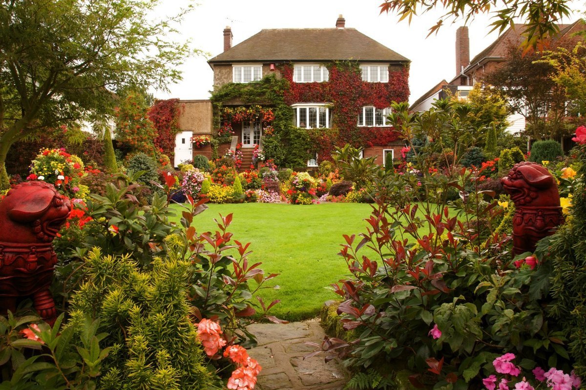 Английский сад Тони и Марии Ньютон. Голландский стиль сада в Англии. Гарден парк Англия. Дома около сад дедушки