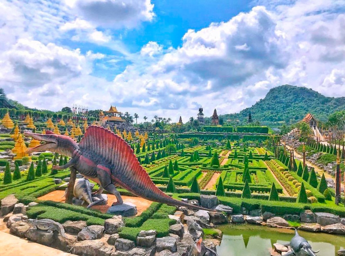 Тропический сад Нонг Нуч. Парк в Тайланде Нонг Нуч. Долина динозавров Нонг Нуч. Парк Нонг Нуч динозавры.