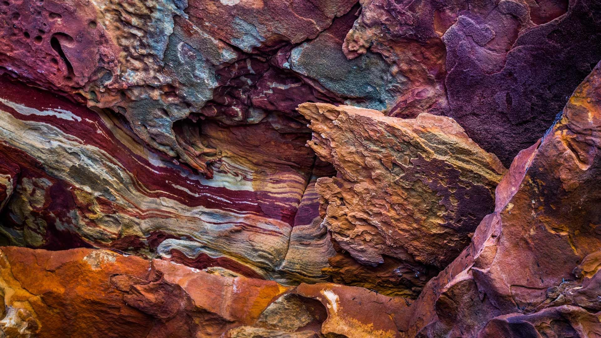 Колорадо горные породы. Яшма Стоун каньон. Урал скалы яшмы. Природные фактуры.