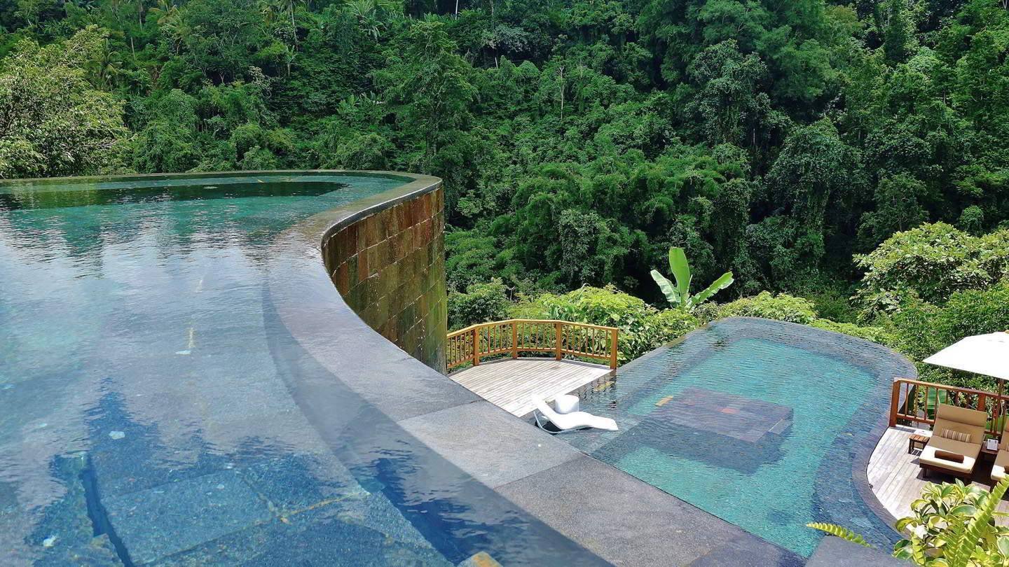 Бассейн отеля Ubud Hanging Gardens на Бали. Хангинг Гарден Бали. Бали Убуд бассейн. Висячие сады Убуд Бали Индонезия.