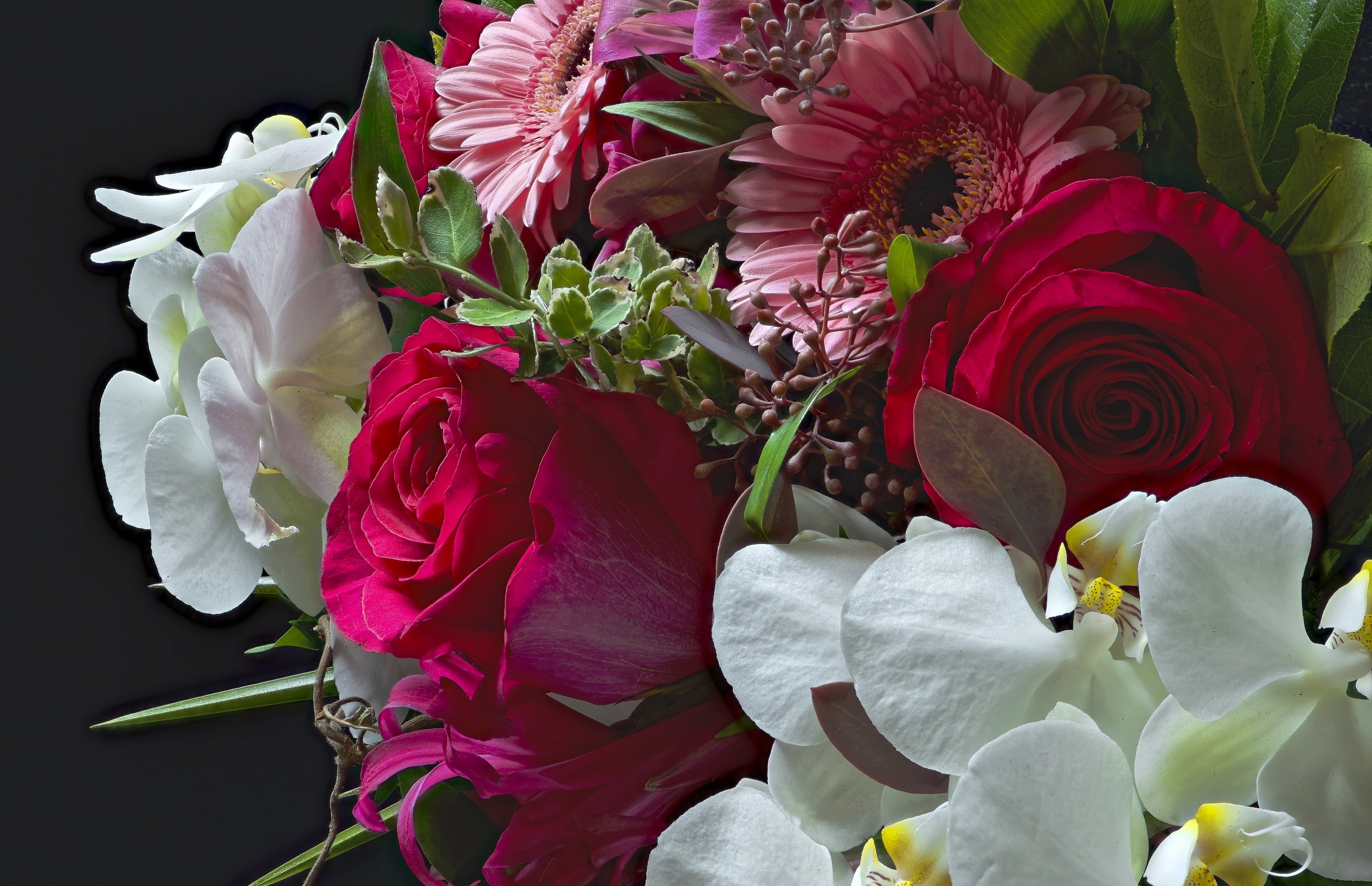 Розы и орхидеи. Красивый букет. Роскошный букет. Шикарные цветы. Шикарный букет цветов.