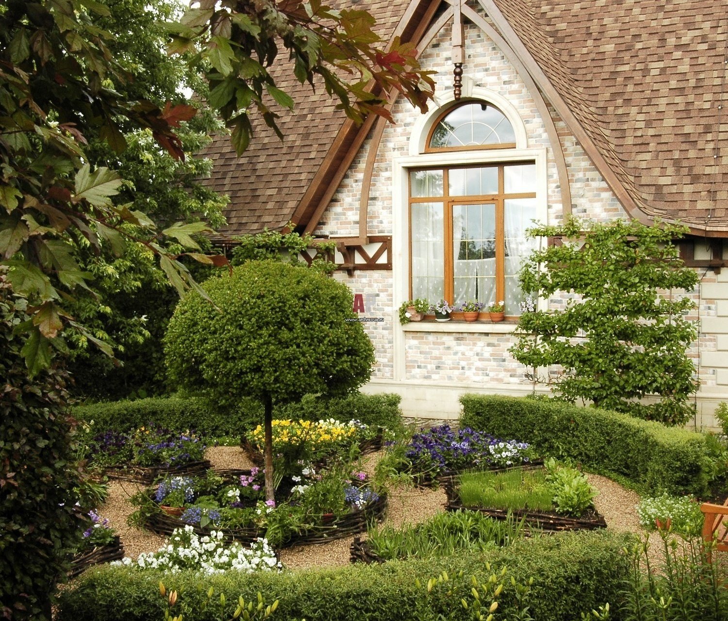 Постройка дома в саду. Ландшафта стиль Тюдоров (английский Ренессанс). Ландшафтный стиль Прованс. Французский сад Прованс. Пейзажный сад в стиле Прованс.