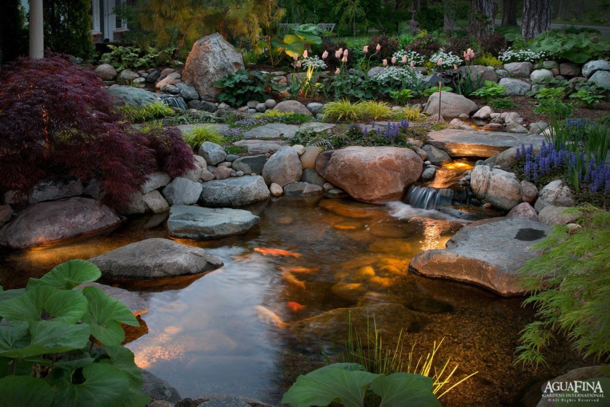 Японский пруд водопадик. Водопад-фонтан Ручеек садовый. Пруд в саду. Ландшафт пруда. Освещенность водоемов