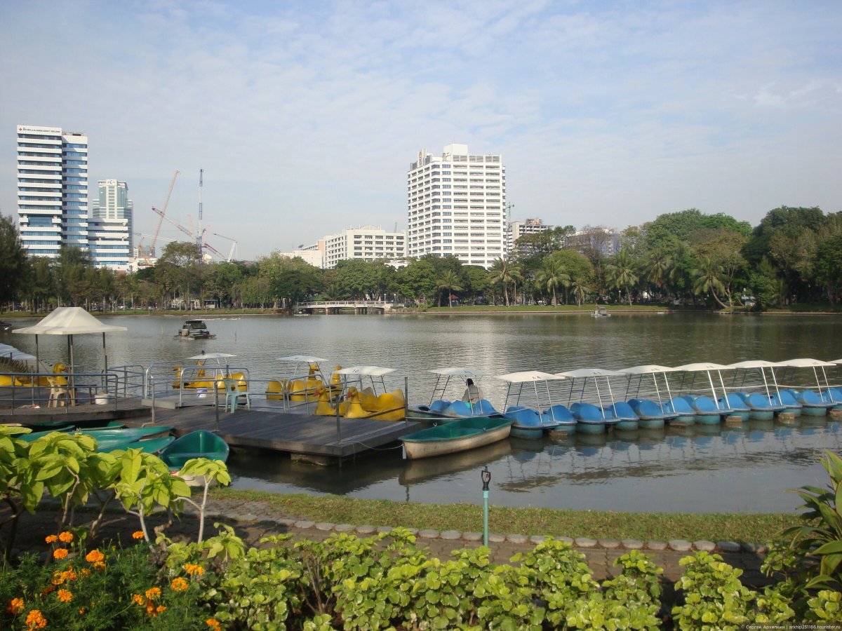 Парки Lumphini Бангкок. Парк Люмпини. Парк Люмпини Пхукет. Парк Чатучак Бангкок. Бангкок река в городе