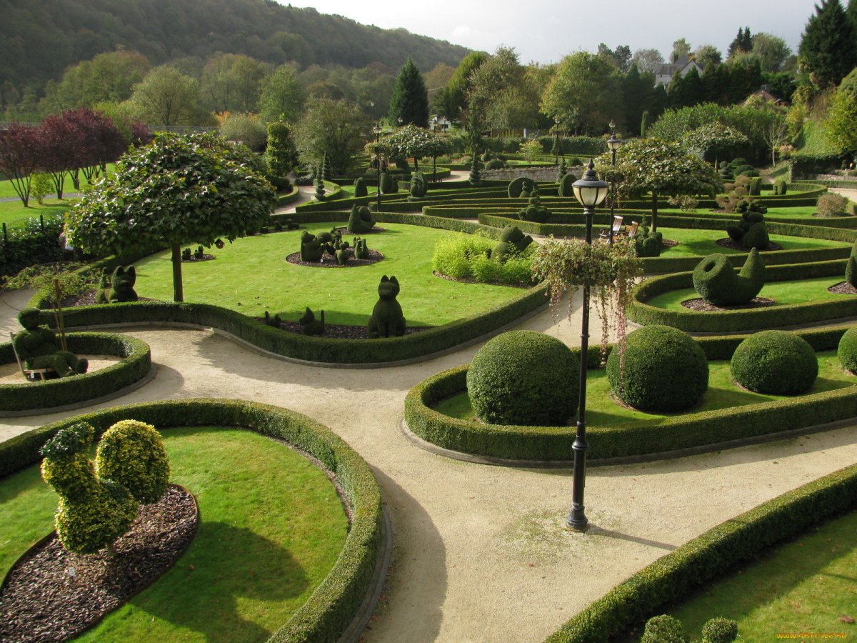 В чем особенности городского ландшафта. Дюрбуи парк Бельгия. Топиарное искусство Версаль Франция. Ландшафтный парк Болимув.