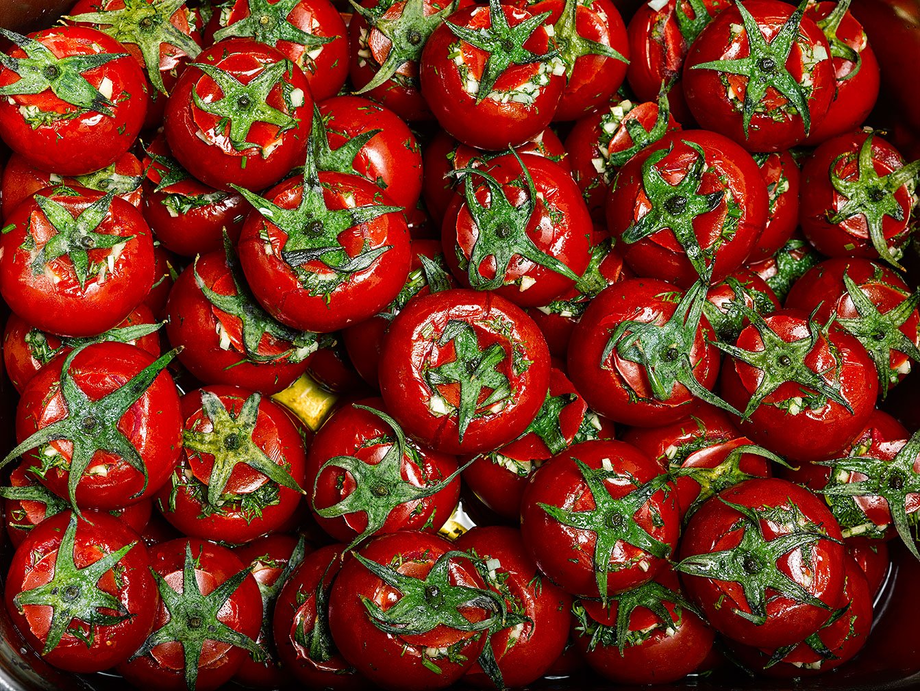 Помидоры помидоры песня сектор газа. Помидор. Вкусные помидоры. Малосольные помидоры. Много томатов.