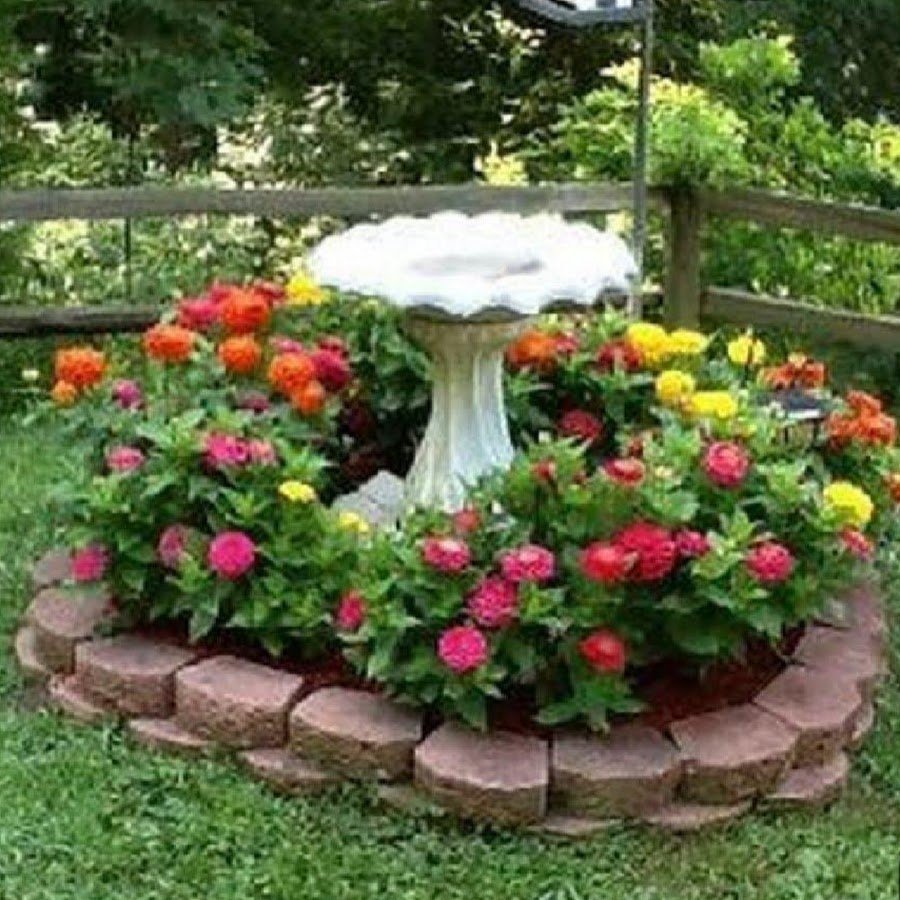 Трехъярусный сад. Двухъярусная клумба. Декор клумб на даче. Клумбы в саду. Клумба для цветов.